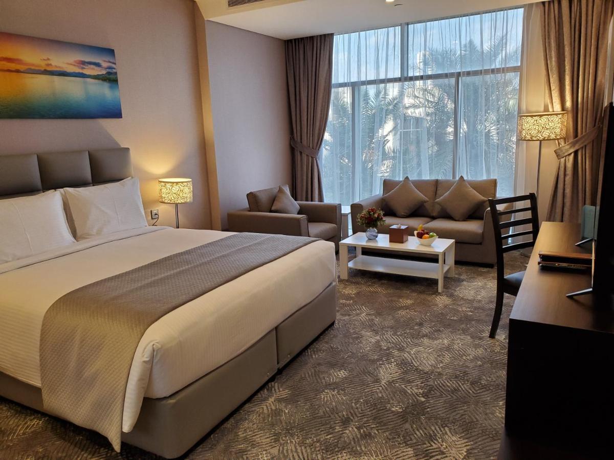 Al Kout Beach Hotel Кувейт Экстерьер фото